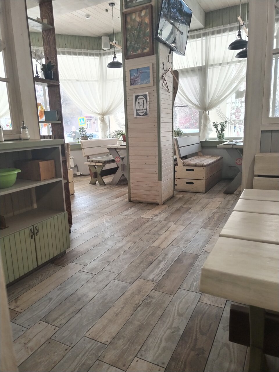 Позы на Пионерском, Зал — фото