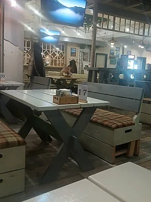 Позы на Пионерском, Зал — фото