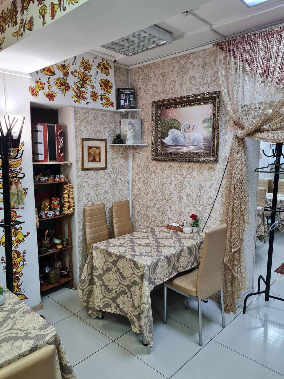 Зал — Русское застолье