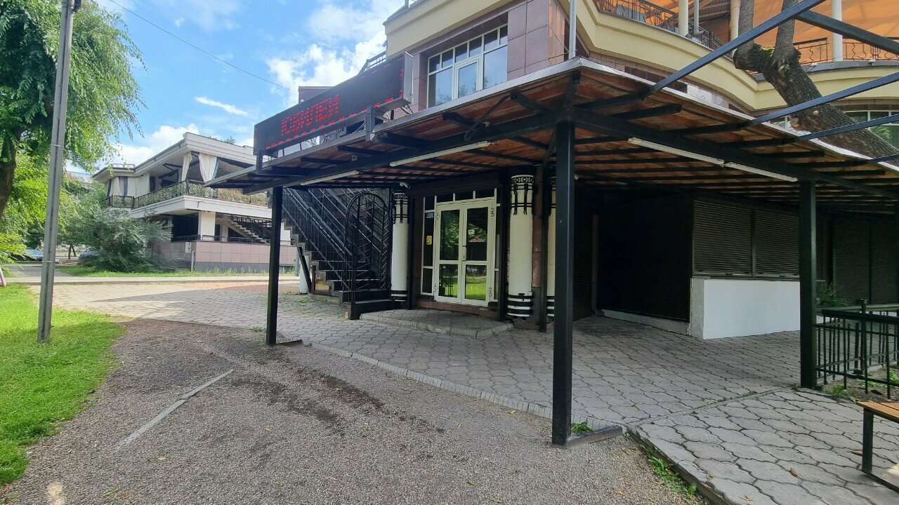 Зал — Квинтет