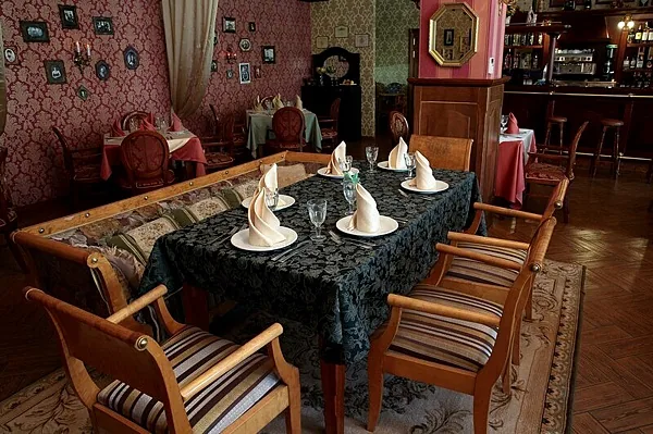 Зойкина Квартира, Зал — фото