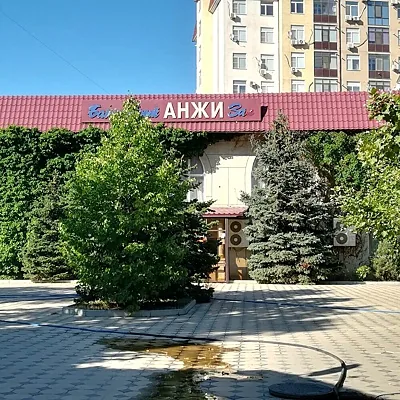 Анжи, Зал — фото