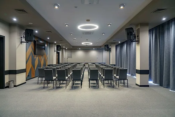 Конференц-зал Azimut Hotels, Зал — фото