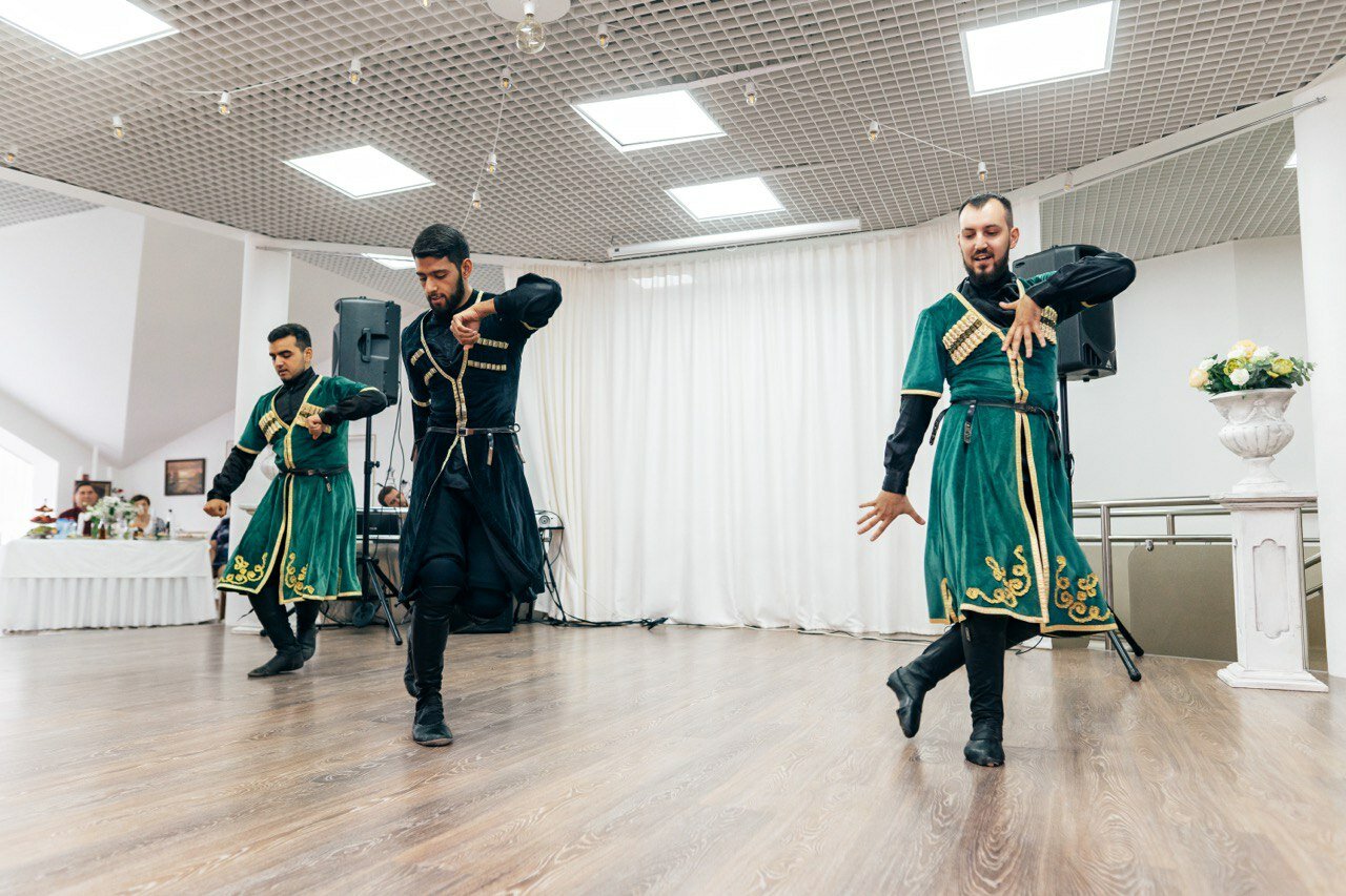 Белая дача, Зал — фото