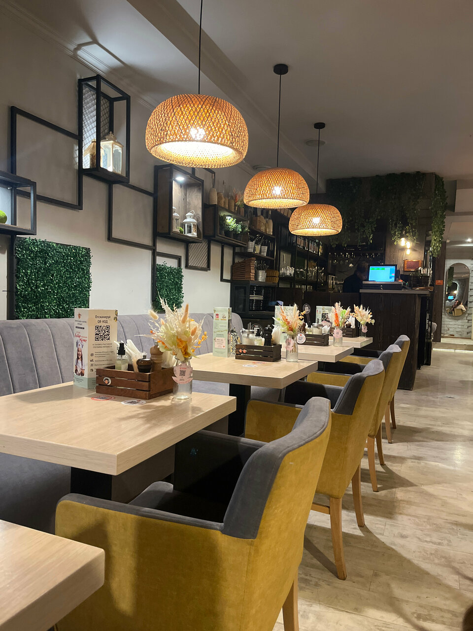 Зал — In Tempo Pizza &Grill