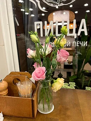 In Tempo Pizza &Grill, Зал — фото