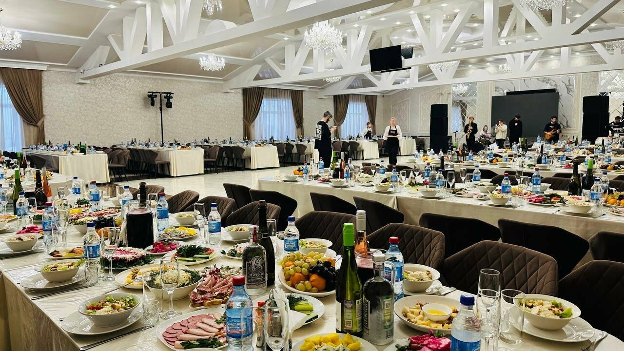 Зал — Баку Банкетофф