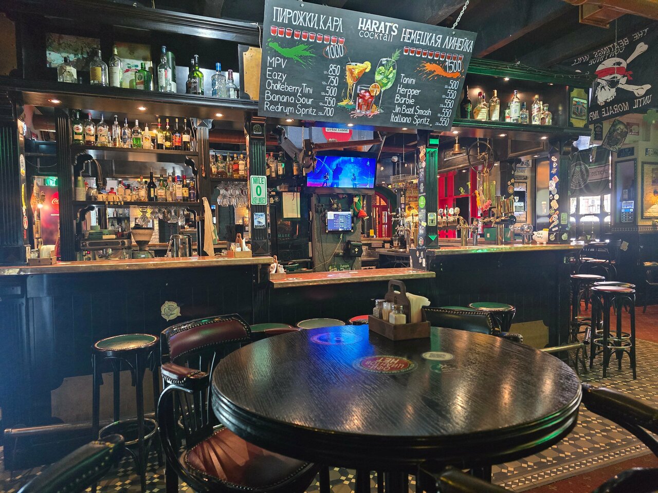 Harat's pub, Зал — фото