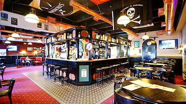 Harat's pub, Зал — фото