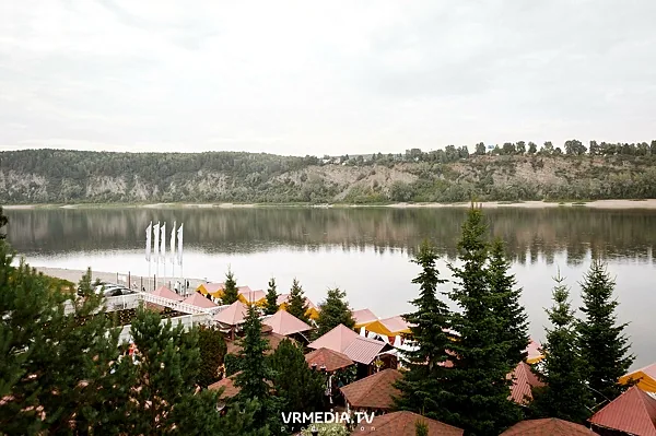 Лазурный Берег, Зал — фото