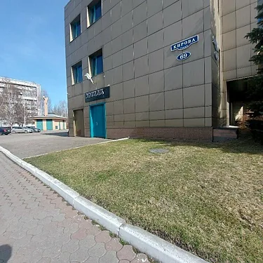 Зал — Bruxxx