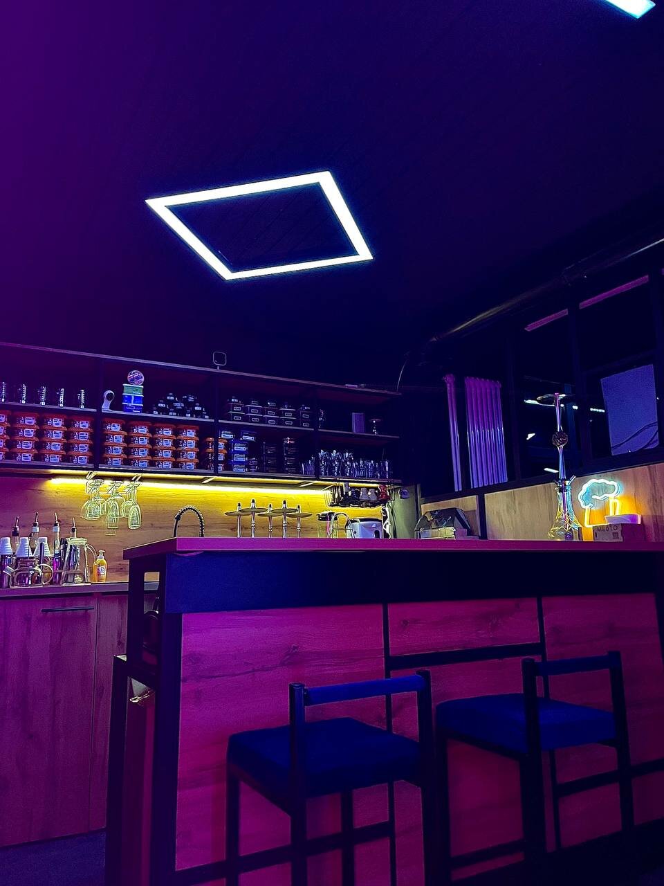 Зал — Me$to lounge bar