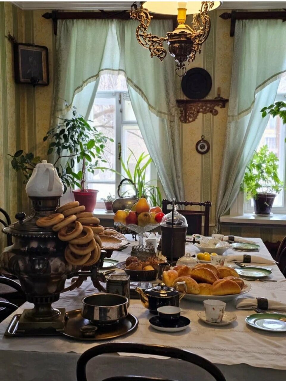 Зал — Старый мельник